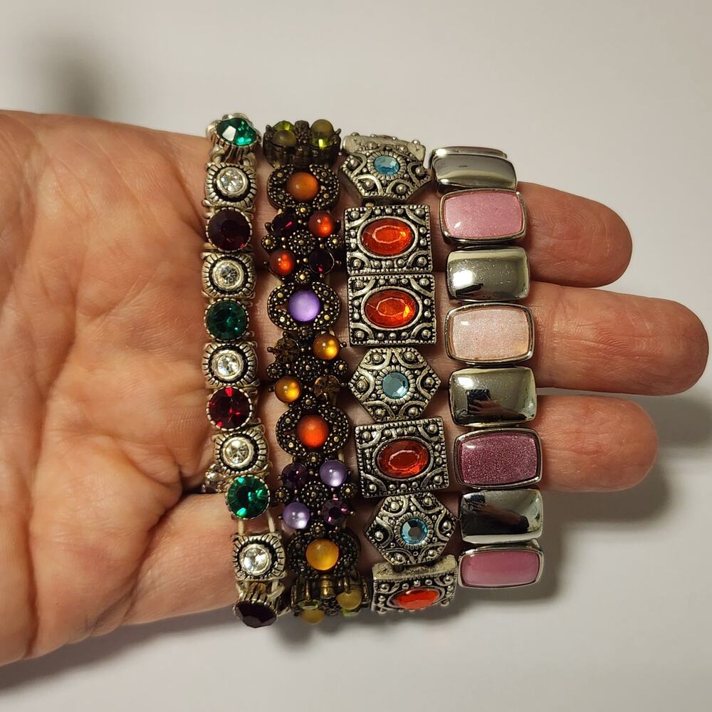Lot of 4 stretch bracelets. Vintage Pre-owned in excellent condition JB1